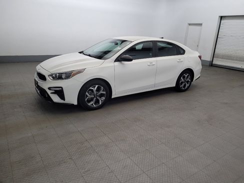 Used 2021 Kia Forte LXS FWD image 2