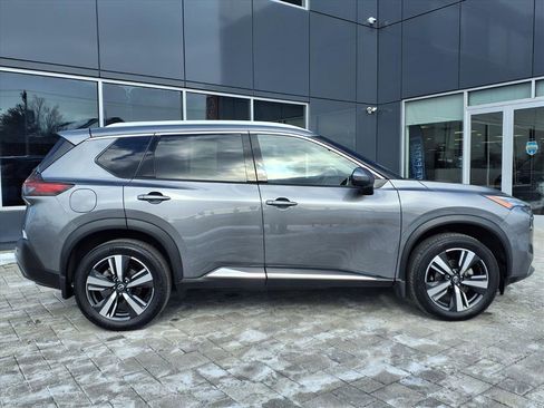 Certified 2023 Nissan Rogue SL image 2