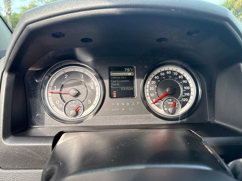 Used 2018 RAM 3500 Tradesman image 17