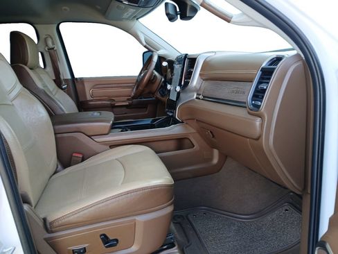 Used 2023 RAM 2500 Limited AWD/4WD image 24