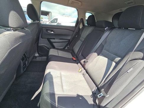 Used 2025 Nissan Rogue SV AWD/4WD image 19