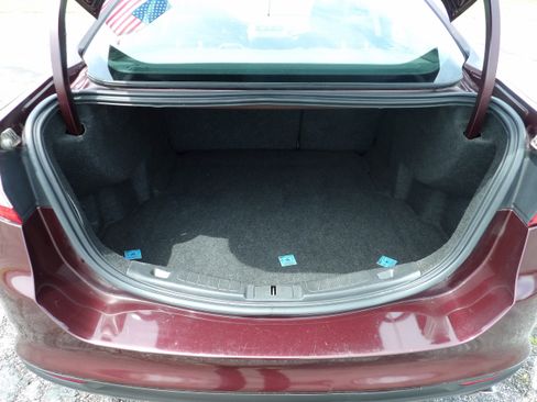 Used 2013 Ford Fusion SE FWD image 9