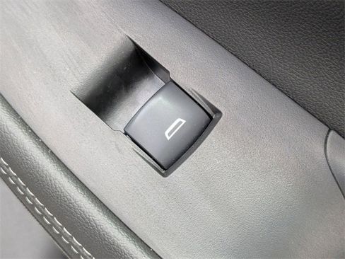 Used 2023 Buick Encore GX Select w/ Sport Touring Package image 34