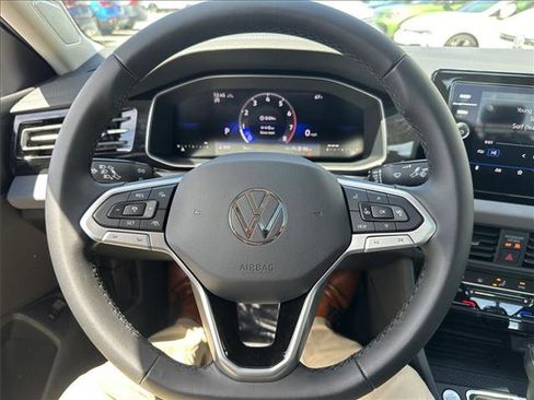 New 2026 Volkswagen Jetta SE FWD image 13