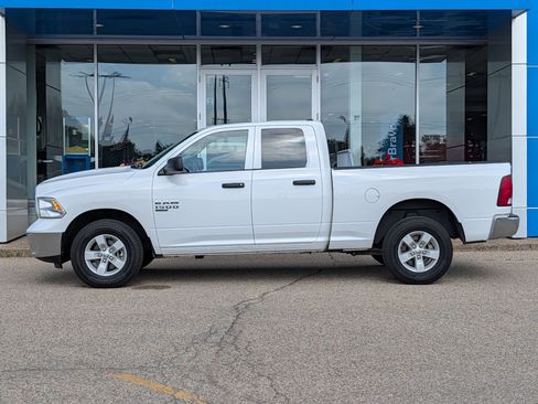 Used 2024 RAM 1500 Classic SLT AWD/4WD image 5
