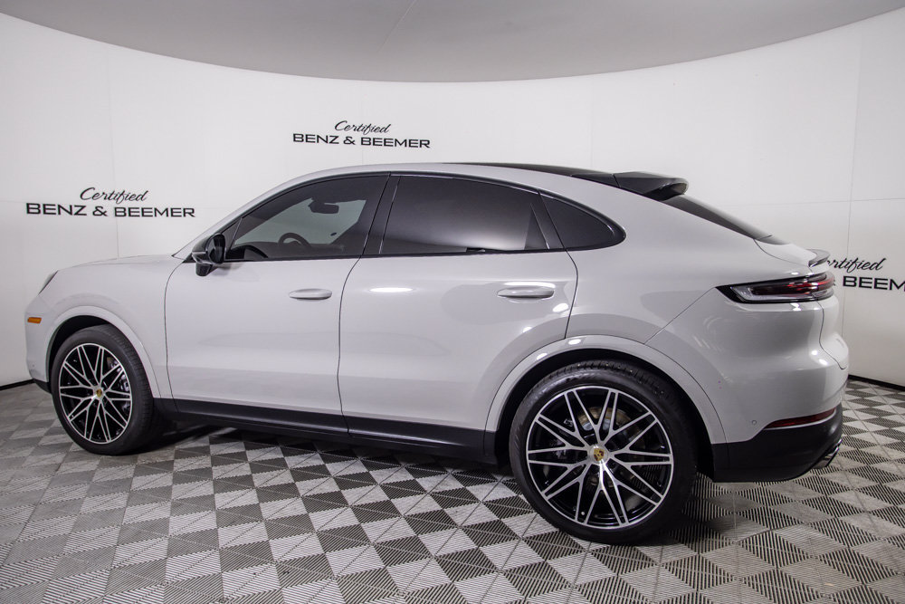Used 2024 Porsche Cayenne Coupe AWD/4WD image 11