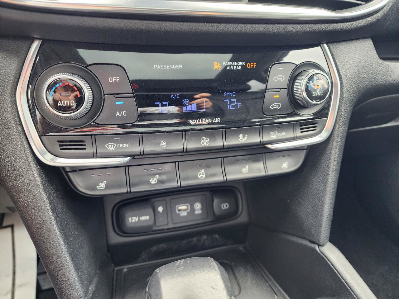 Used 2020 Hyundai Santa Fe Limited FWD image 25