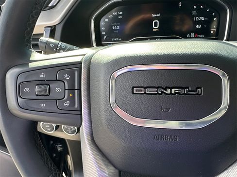 Used 2024 GMC Sierra 2500 Denali w/ Denali Reserve Package image 26