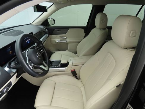 Used 2022 Mercedes-Benz GLB 250 image 17