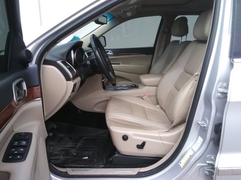 Used 2013 Jeep Grand Cherokee Limited w/ Luxury Group II AWD/4WD image 10