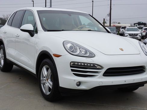 Used 2014 Porsche Cayenne image 3