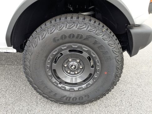 New 2025 Ford Bronco 4-Door w/ Sasquatch Package AWD/4WD image 11