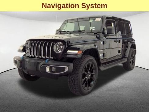 Used 2023 Jeep Wrangler Unlimited Sahara w/ Cold Weather Group AWD/4WD image 4