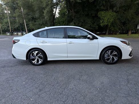 Used 2025 Subaru Legacy Premium AWD/4WD image 9