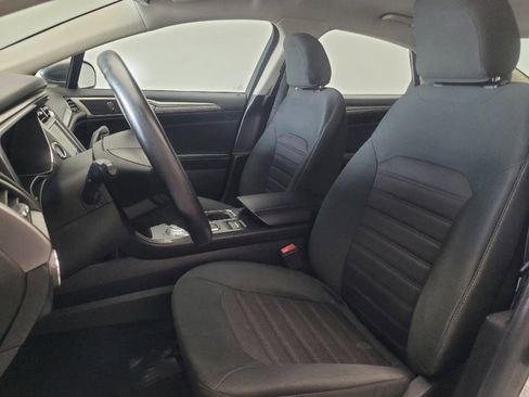 Used 2020 Ford Fusion SE FWD image 17