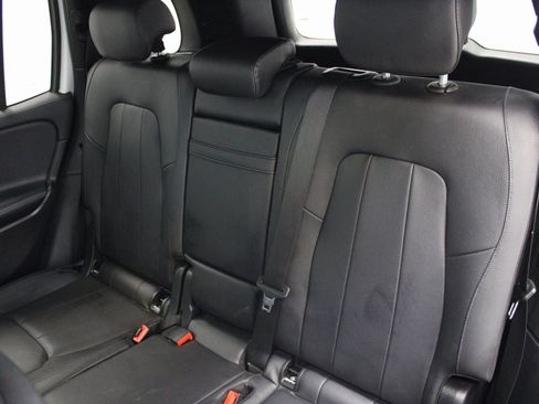 Used 2021 Mercedes-Benz GLB 250 image 23