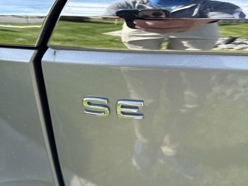 Used 2023 Volkswagen Atlas SE AWD/4WD image 7