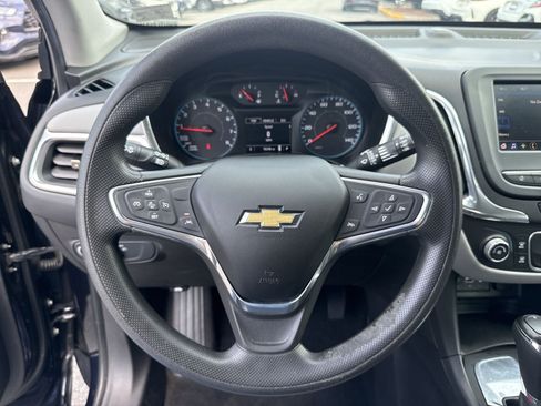 Used 2020 Chevrolet Equinox LS FWD image 16