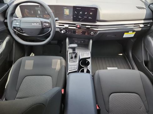 New 2026 Kia Sportage LX FWD image 14