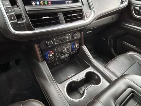 Used 2021 Chevrolet Suburban High Country w/ Premium Package image 14