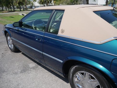 Used 1995 Cadillac Eldorado Touring image 30