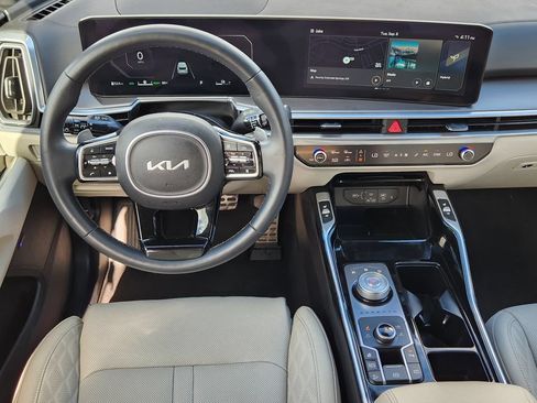 Certified 2025 Kia Sorento SX Prestige AWD/4WD image 26