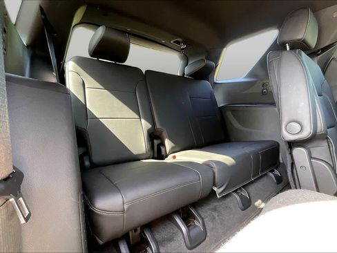 Used 2023 Chevrolet Traverse LT w/ LT Premium Package FWD image 27