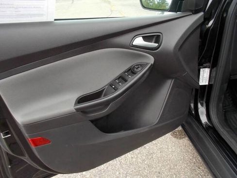 Used 2014 Ford Focus SE image 17