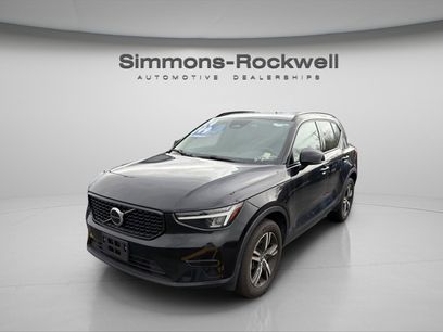 Used 2024 Volvo XC40 B5 Core