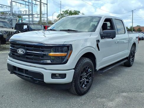 Used 2024 Ford F150 XLT w/ XLT Black Appearance Package image 3
