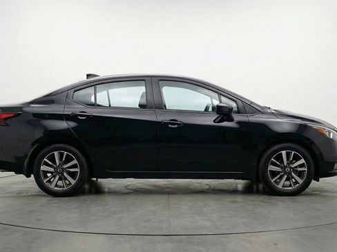 Used 2025 Nissan Versa SV FWD image 11