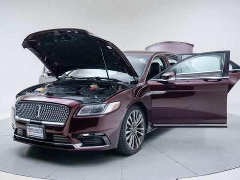 Used 2018 Lincoln Continental Select w/ Continental Climate Package FWD image 17