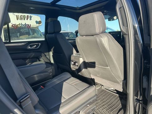 Used 2024 Chevrolet Tahoe RST w/ Luxury Package image 4