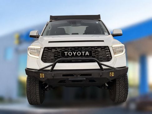 Used 2018 Toyota Tundra Platinum image 3