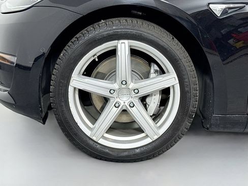 Used 2018 Tesla Model 3 Long Range RWD image 10