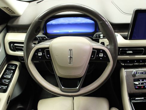 Used 2020 Lincoln Aviator Reserve w/ Equipment Group 202A image 23