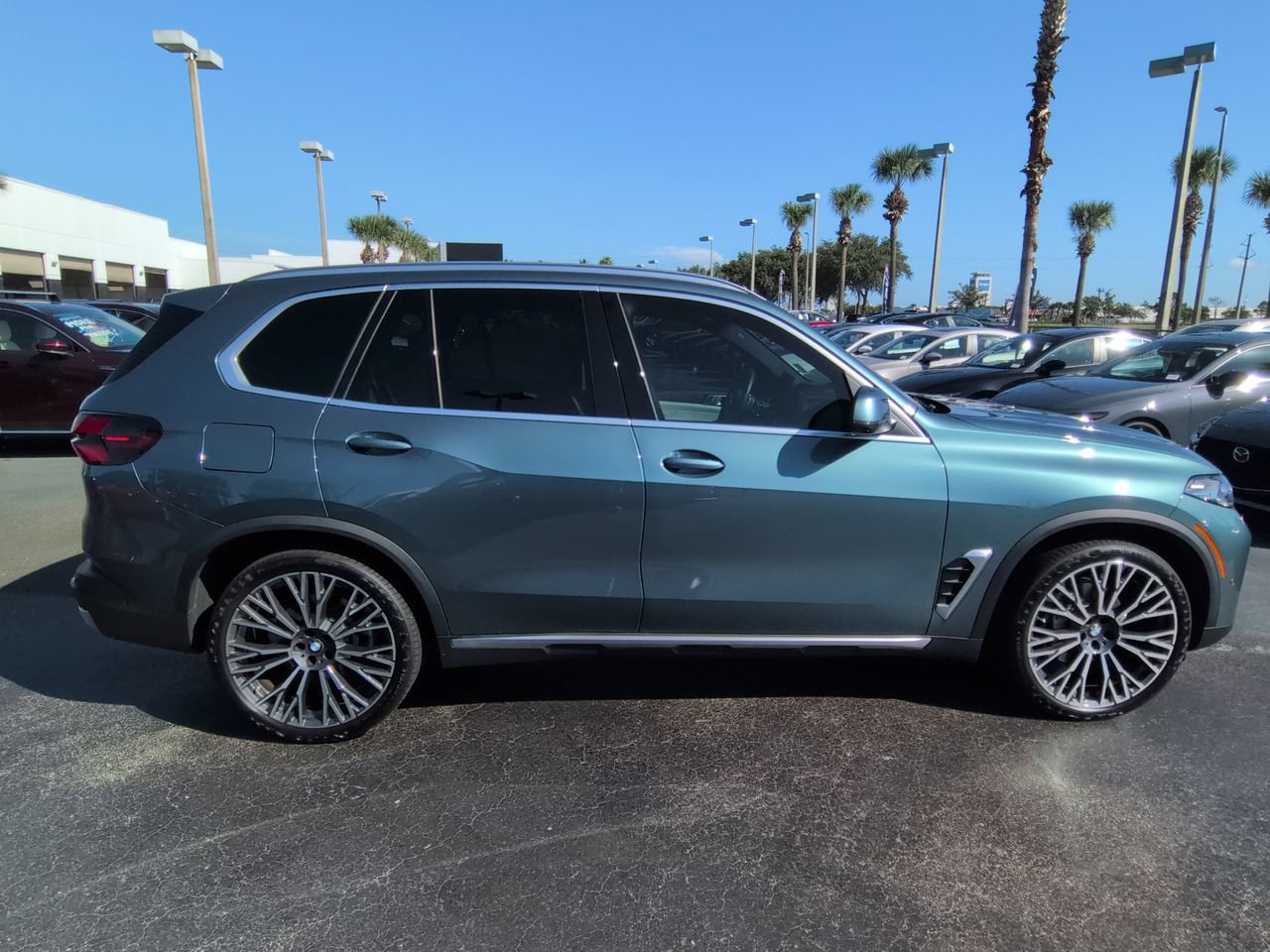 Used 2026 BMW X5 xDrive40i AWD/4WD image 3