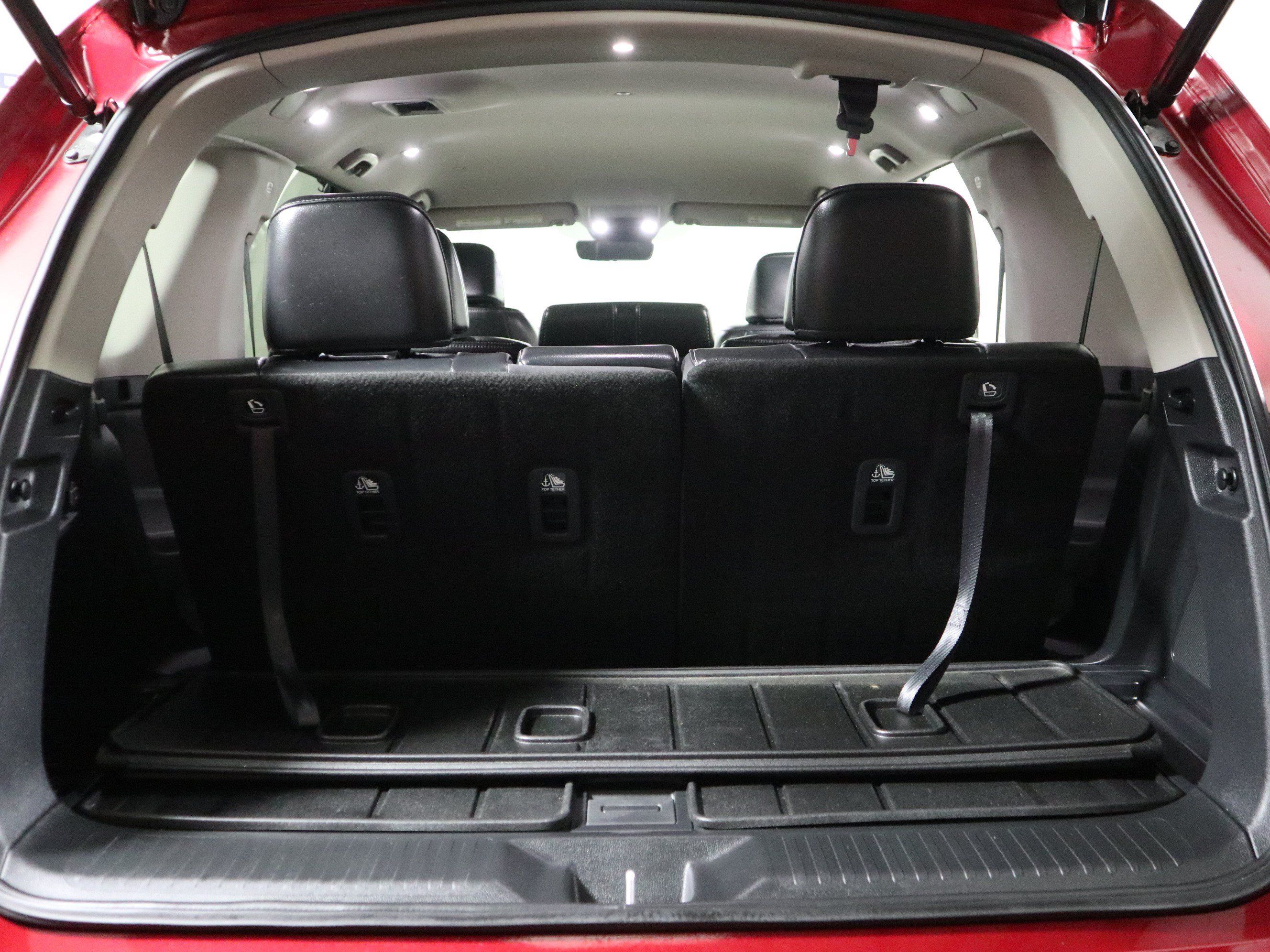 Used 2025 Honda Pilot EX-L image 8