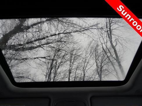 Used 2021 Jeep Cherokee Latitude Lux w/ Sun & Sound Group image 27