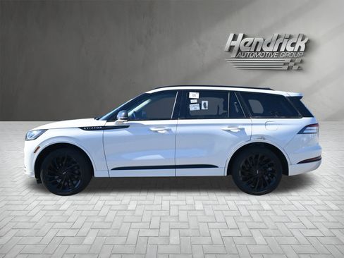 Used 2025 Lincoln Aviator Reserve w/ Jet Appearance Package image 5