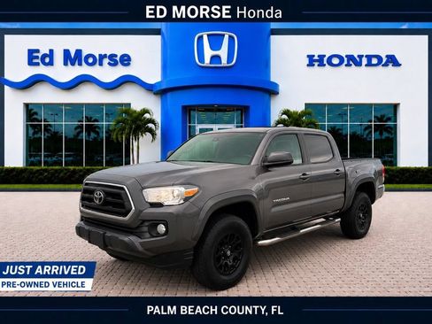 Used 2021 Toyota Tacoma SR5 RWD image 1