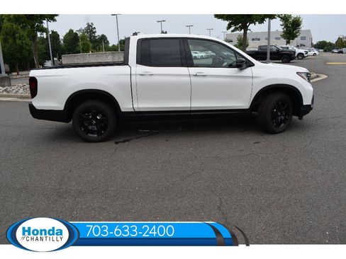 New 2026 Honda Ridgeline Black Edition image 8