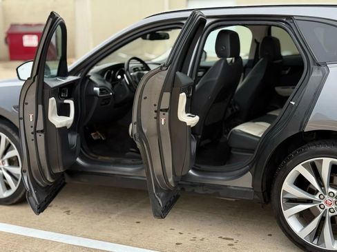 Used 2018 Jaguar F-PACE R-Sport AWD/4WD image 11