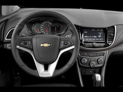 Used 2019 Chevrolet Trax LT w/ Sun & Sound Package FWD image 23