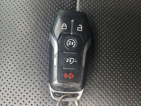 Used 2016 Ford F150 Lariat w/ Equipment Group 501A Mid AWD/4WD image 33