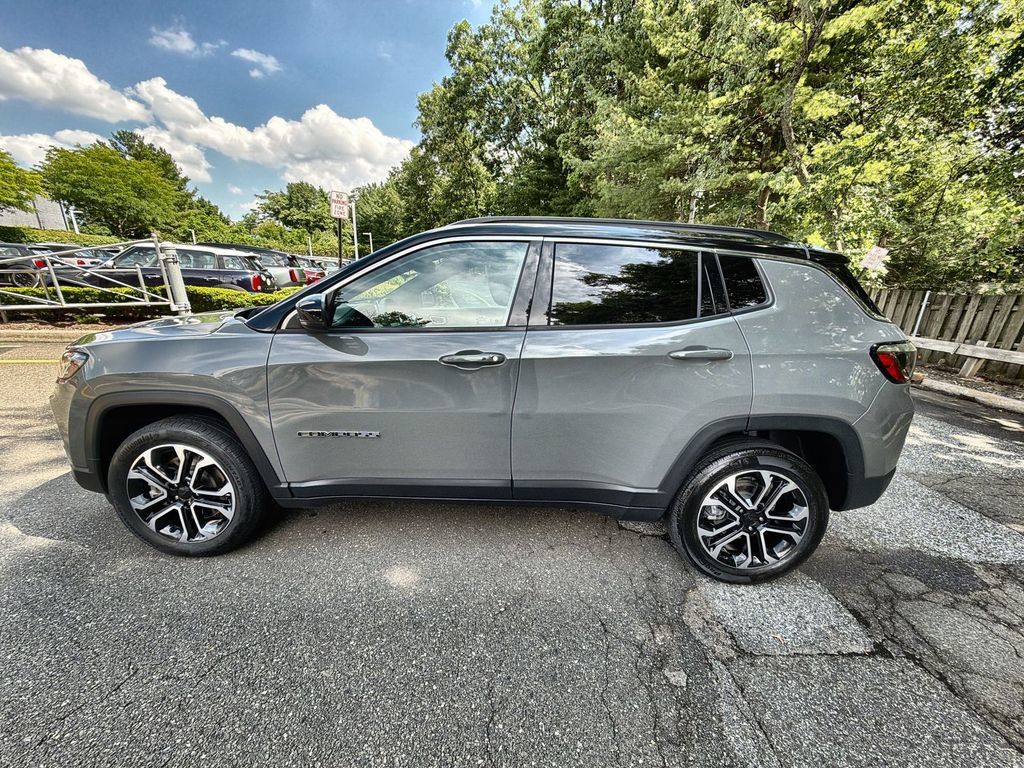 Used 2024 Jeep Compass Limited AWD/4WD image 11