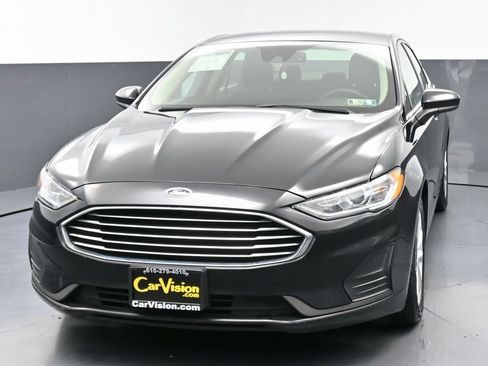 Used 2020 Ford Fusion SE image 5