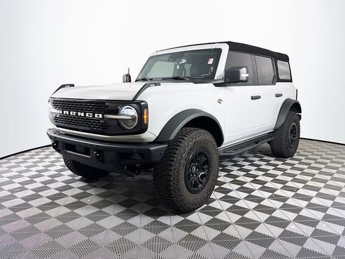 Used 2024 Ford Bronco Wildtrak image 48