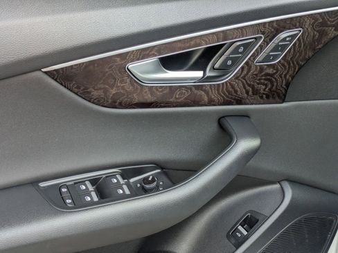 Used 2019 Audi Q8 Prestige w/ Towing Package image 13