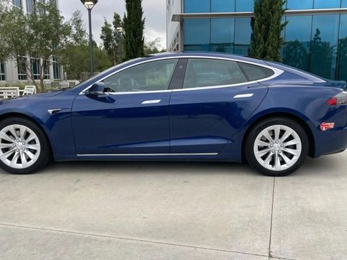 Used 2018 Tesla Model S 75D image 6